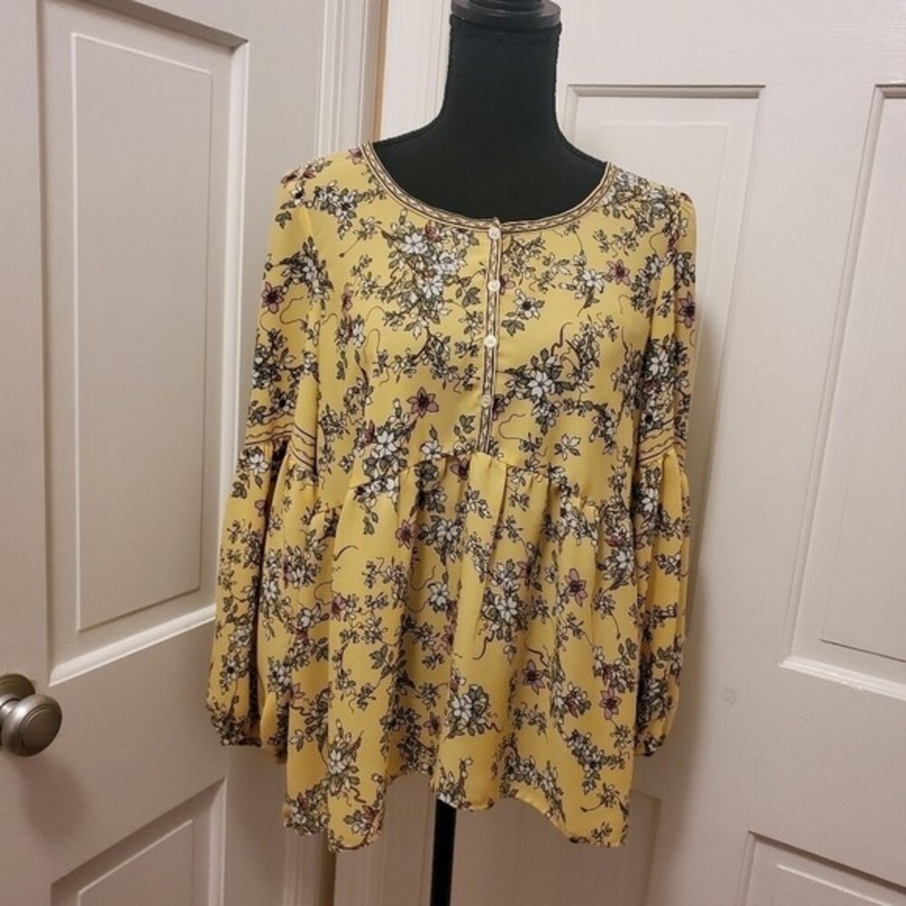 Max Studio Yellow Floral Print Baby Doll Style Blouse Size Large, Lightw…